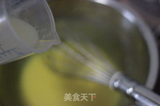 巧克力豆戚风蛋糕的做法步骤:2