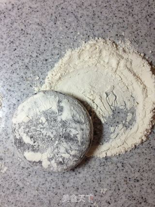 手擀意式黑珍珠面(一)黑珍珠城堡里的玫瑰花圃【传统的意式面】新鲜尝的做法步骤:13