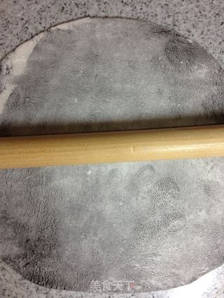 手擀意式黑珍珠面(一)黑珍珠城堡里的玫瑰花圃【传统的意式面】新鲜尝的做法步骤:22