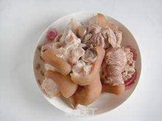 【四物猪蹄】--- 秋冬滋补的大肉的做法步骤:3