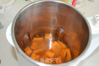 新手妈妈巧用豆浆机做宝宝辅食---营养南瓜米糊的做法步骤:3
