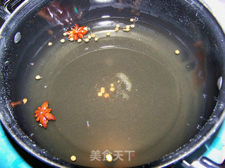 心蓝手制私房菜【流油金黄咸鸭蛋】——个个流油,垂涎欲滴,金黄之傲的做法步骤:3
