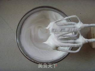 【豆浆机创意食谱】:营养低脂---豆浆黑芝麻戚风蛋糕的做法步骤:11