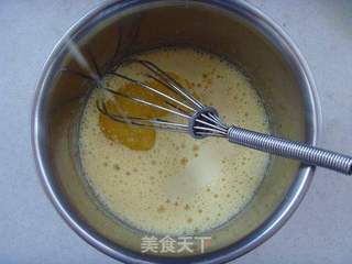 【豆浆机创意食谱】:营养低脂---豆浆黑芝麻戚风蛋糕的做法步骤:7