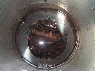 黑凉粉的做法步骤:3