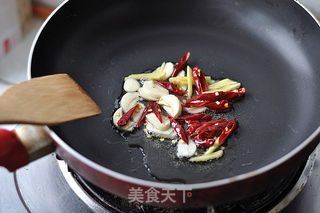 韭菜炒鸭血的做法步骤:5