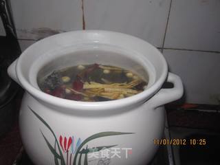 补气血乌鸡汤的做法步骤：6
