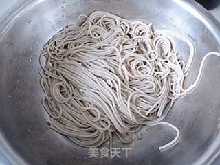西北菜-----酸菜炒莜面的做法步骤:4