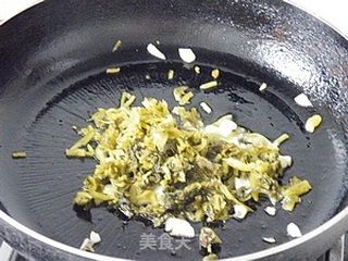西北菜-----酸菜炒莜面的做法步骤:6