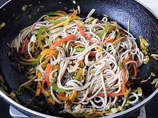 西北菜-----酸菜炒莜面的做法步骤:11