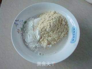 精粮也可以如此美味——梨汁玉米饼的做法步骤:6