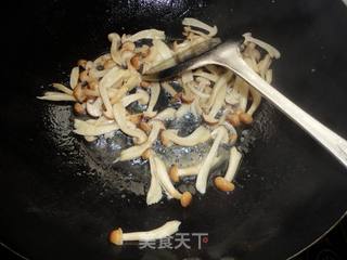 蚝油蟹味菇炒青菜的做法步骤:4