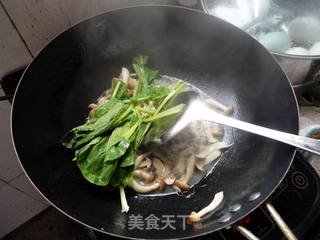 蚝油蟹味菇炒青菜的做法步骤:5