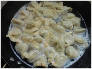 猪肉韭菜水饺的做法步骤:9