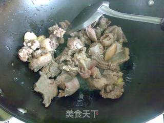 麻辣土豆焖牛杂的做法步骤:4