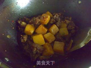 麻辣土豆焖牛杂的做法步骤:8