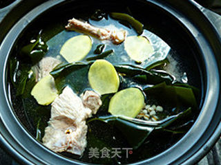 纽结海带排骨汤的做法步骤:6