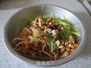 补脑 去火的豆豉桃仁拌三丝的做法步骤：11