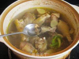 芋头母鸡砂锅煲的做法步骤:7