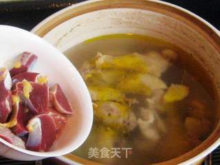 芋头母鸡砂锅煲的做法步骤:8