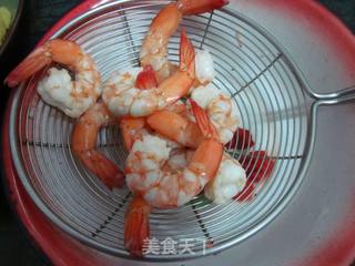 内香外酥——土豆虾球的做法步骤:4