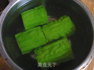 苦瓜酿红枣的做法步骤:3