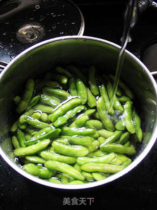 盐水毛豆的做法步骤:7