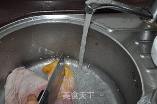 三色炒猪肚的做法步骤：1