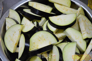 幸福美食:快手菜地三鲜的做法步骤:2