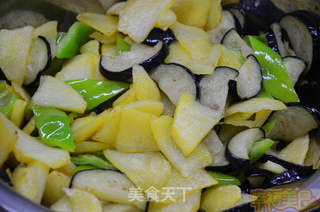 幸福美食:快手菜地三鲜的做法步骤:7