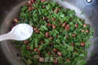 芹菜拌花生米的做法步骤:7
