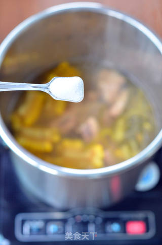 简单的美味养身汤---玉米排骨汤的做法步骤：7