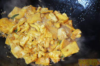 幸福美食:补钙最佳搭档虾皮烧豆腐的做法步骤:6