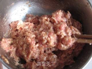 鲜滑的鲜虾猪肉清汆丸子的做法步骤:3