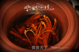 鲜美的菌汤面的做法步骤:3