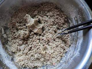 红薯面窝头的做法步骤:2
