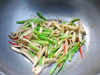 清爽好味道——清炒香芹豆干的做法步骤:12
