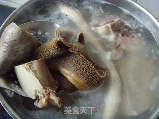 京味小吃:色白汤浓---白汤杂碎的做法步骤:2