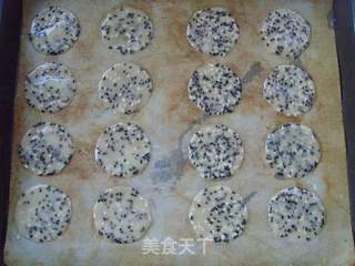 馋嘴小食:脆得掉渣---芝麻瓦片酥的做法步骤:5