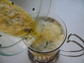 简单几步就能喝到热带水果茶【百香果绿茶】的做法步骤：7