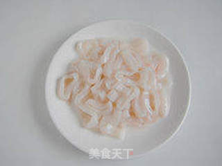 【清蒸鱿鱼圈】--- 简单的方法制作营养的美味的做法步骤:2