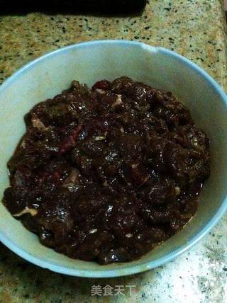 香芹炒牛肉的做法步骤:2