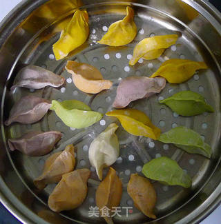 五彩香芹肉水饺的做法步骤:7
