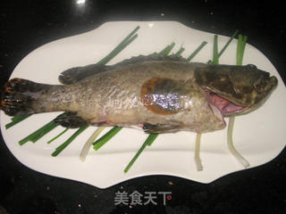 清蒸海上鲜的做法步骤:3