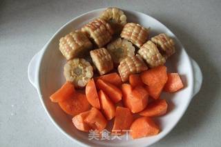 玉米排骨汤的做法步骤:2