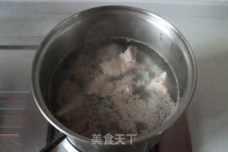 玉米排骨汤的做法步骤:4