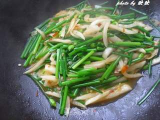 辣菜炒韭菜花的做法步骤：6