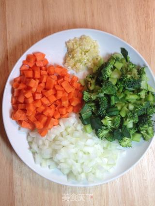 臘蝦蔬奶白醬焗飯--冬天裡的白雪飄香【傳統的焗烤】新鮮嚐的做法步骤:2