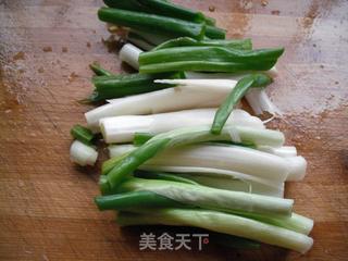 我家自创美味——泡椒鸡焖鱼的做法步骤:4
