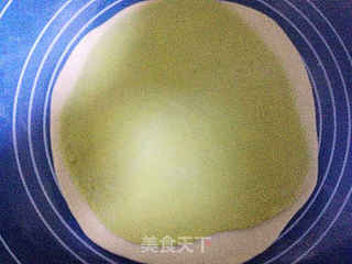 给冬天一抹嫩绿——蒸馒头之一:双色刀切馒头的做法步骤:7